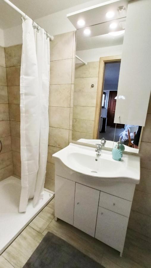 Ferienwohnung Apartma Montemoro Ankaran Exterior foto